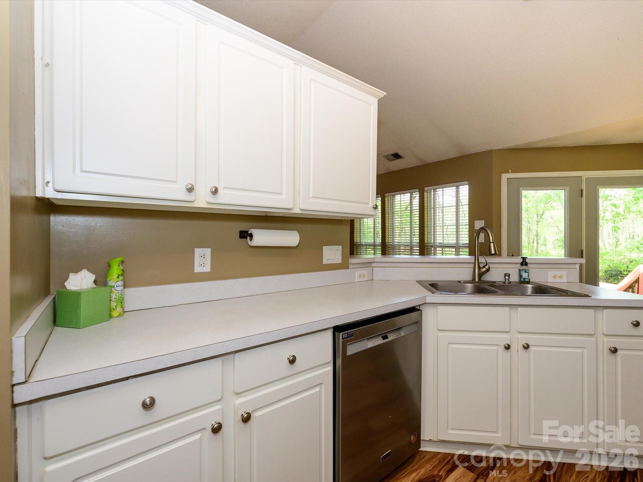 9005 Shenington Place Charlotte NC 28216
