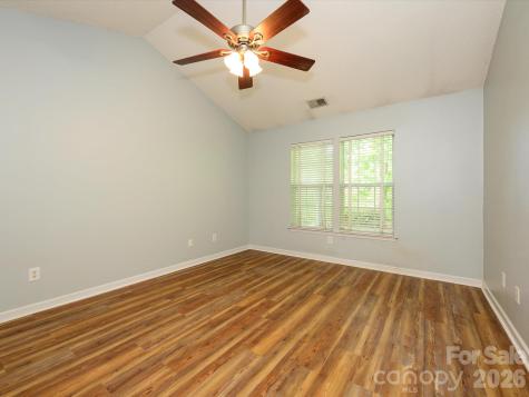 9005 Shenington Place Charlotte NC 28216