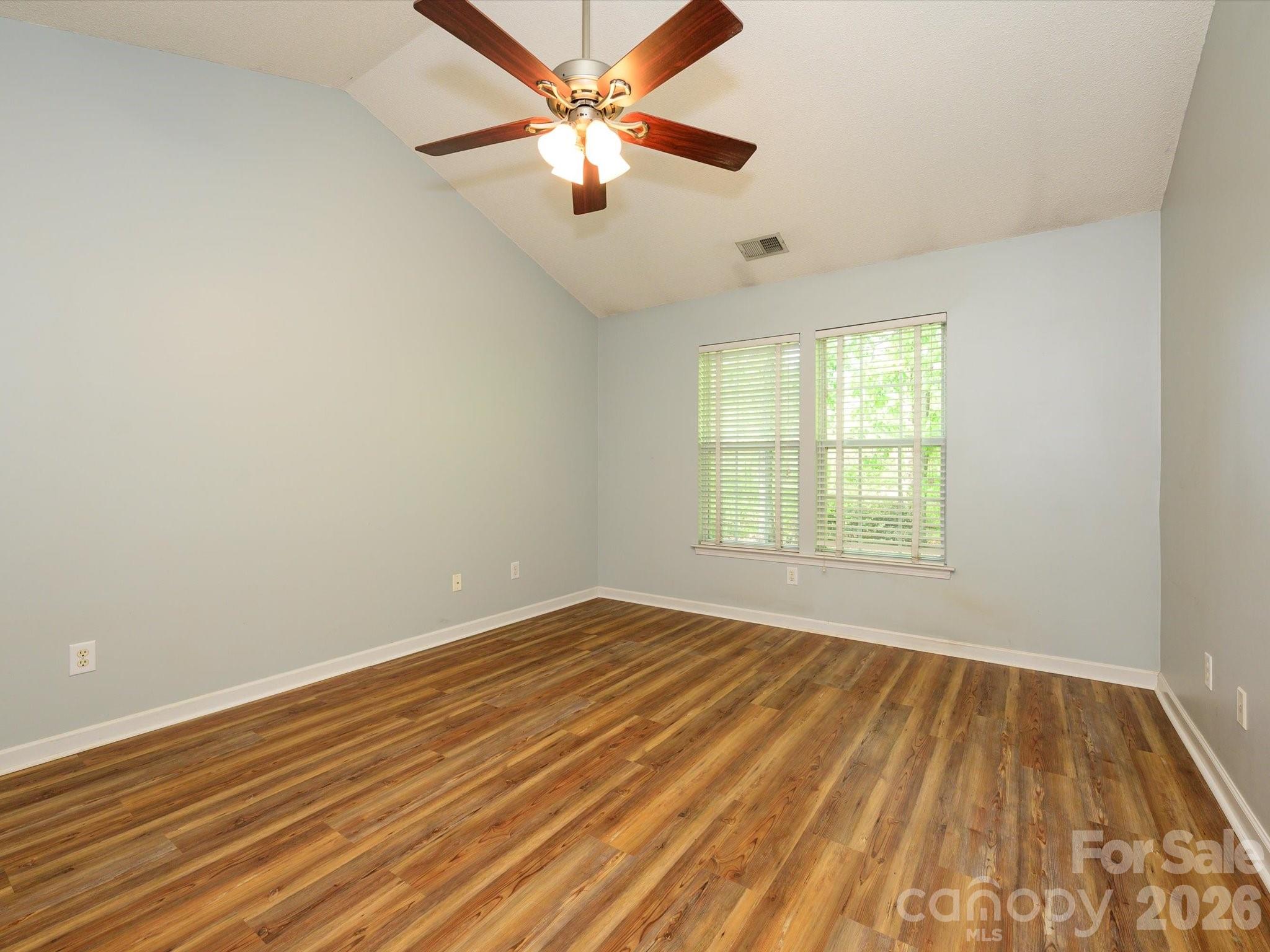 9005 Shenington Place Charlotte NC 28216