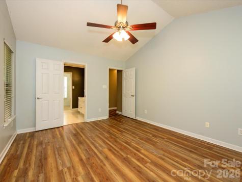 9005 Shenington Place Charlotte NC 28216