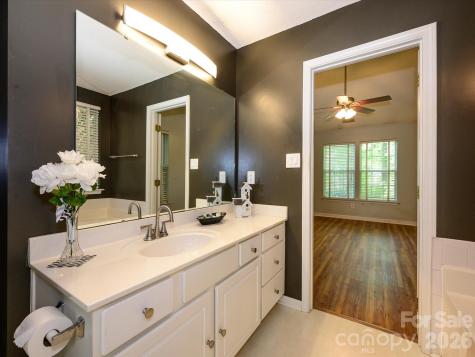 9005 Shenington Place Charlotte NC 28216