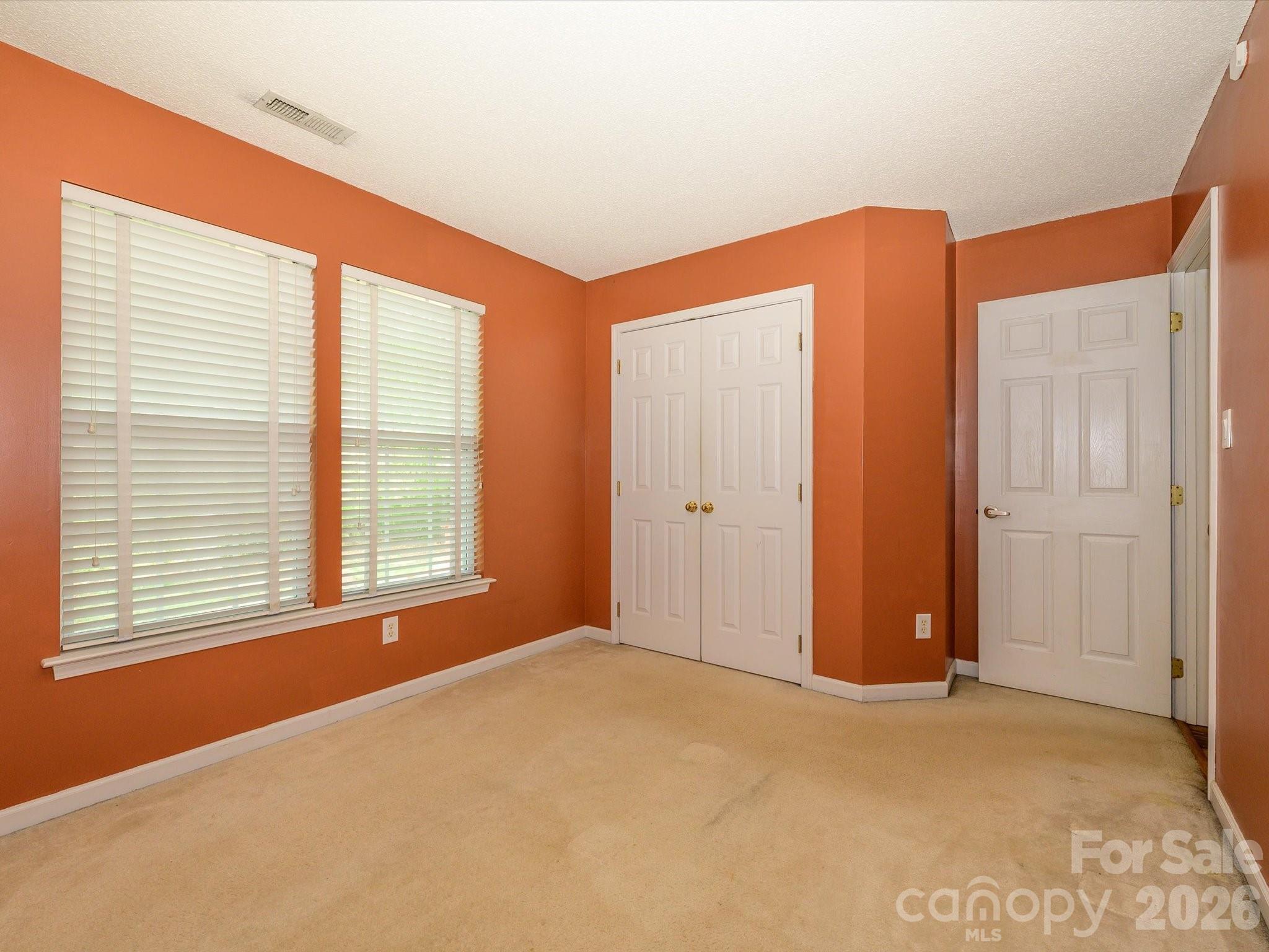 9005 Shenington Place Charlotte NC 28216