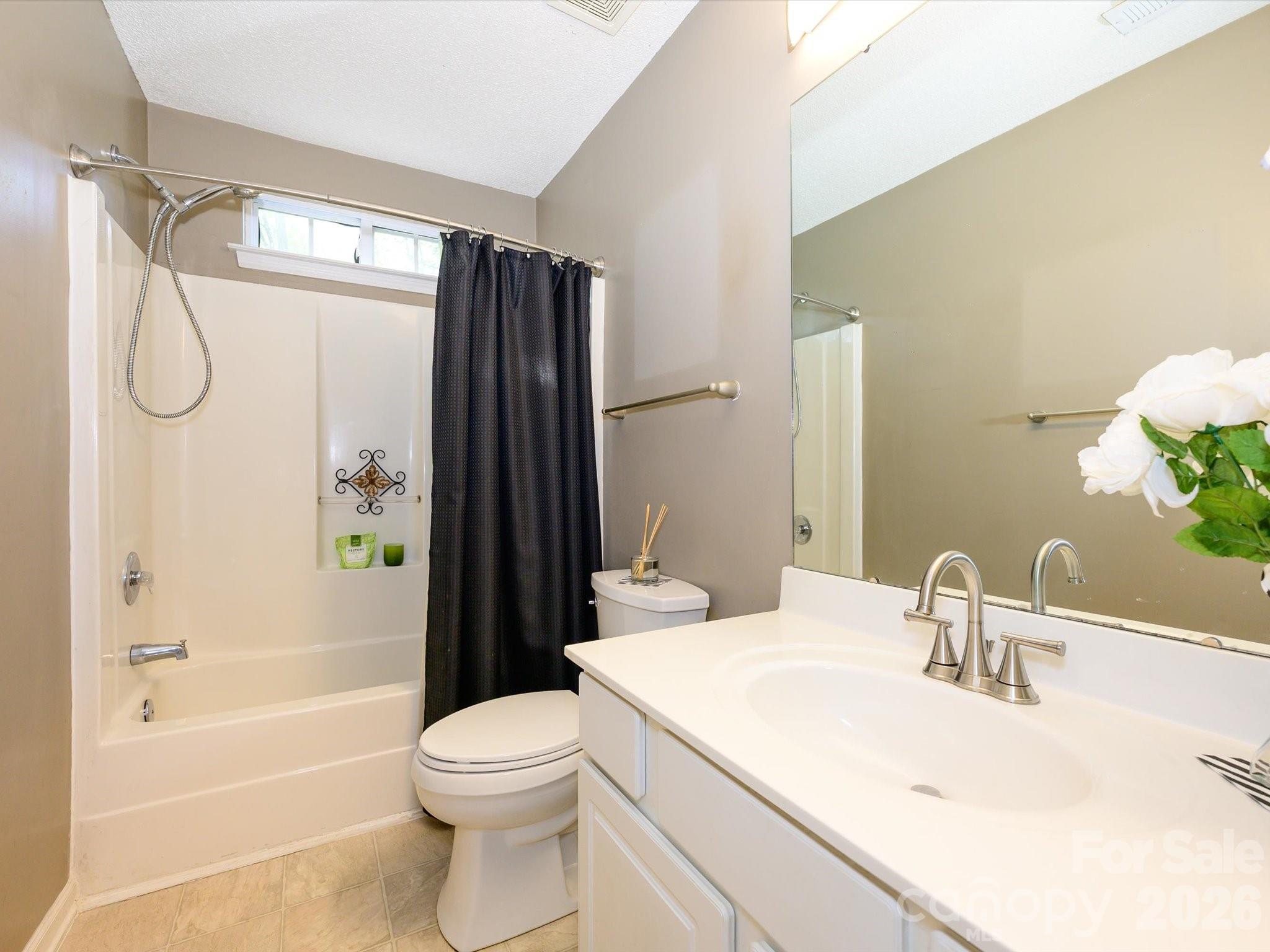 9005 Shenington Place Charlotte NC 28216