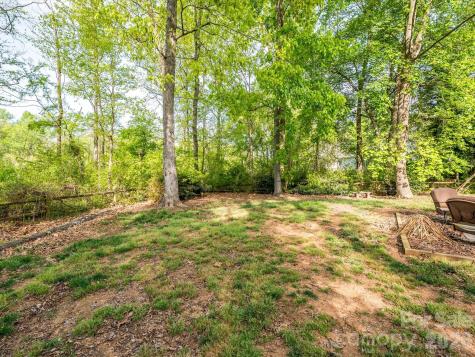 9005 Shenington Place Charlotte NC 28216