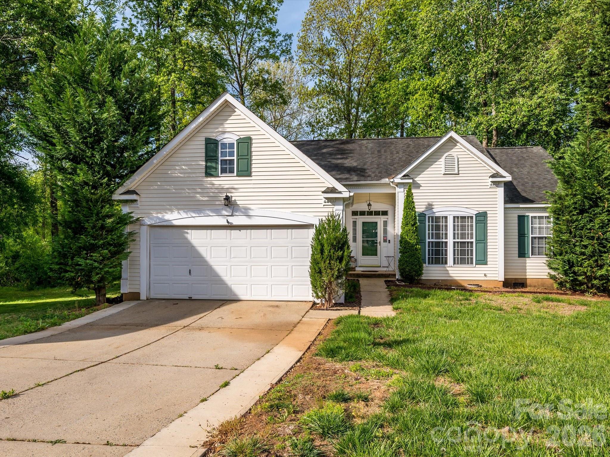 9005 Shenington Place Charlotte NC 28216