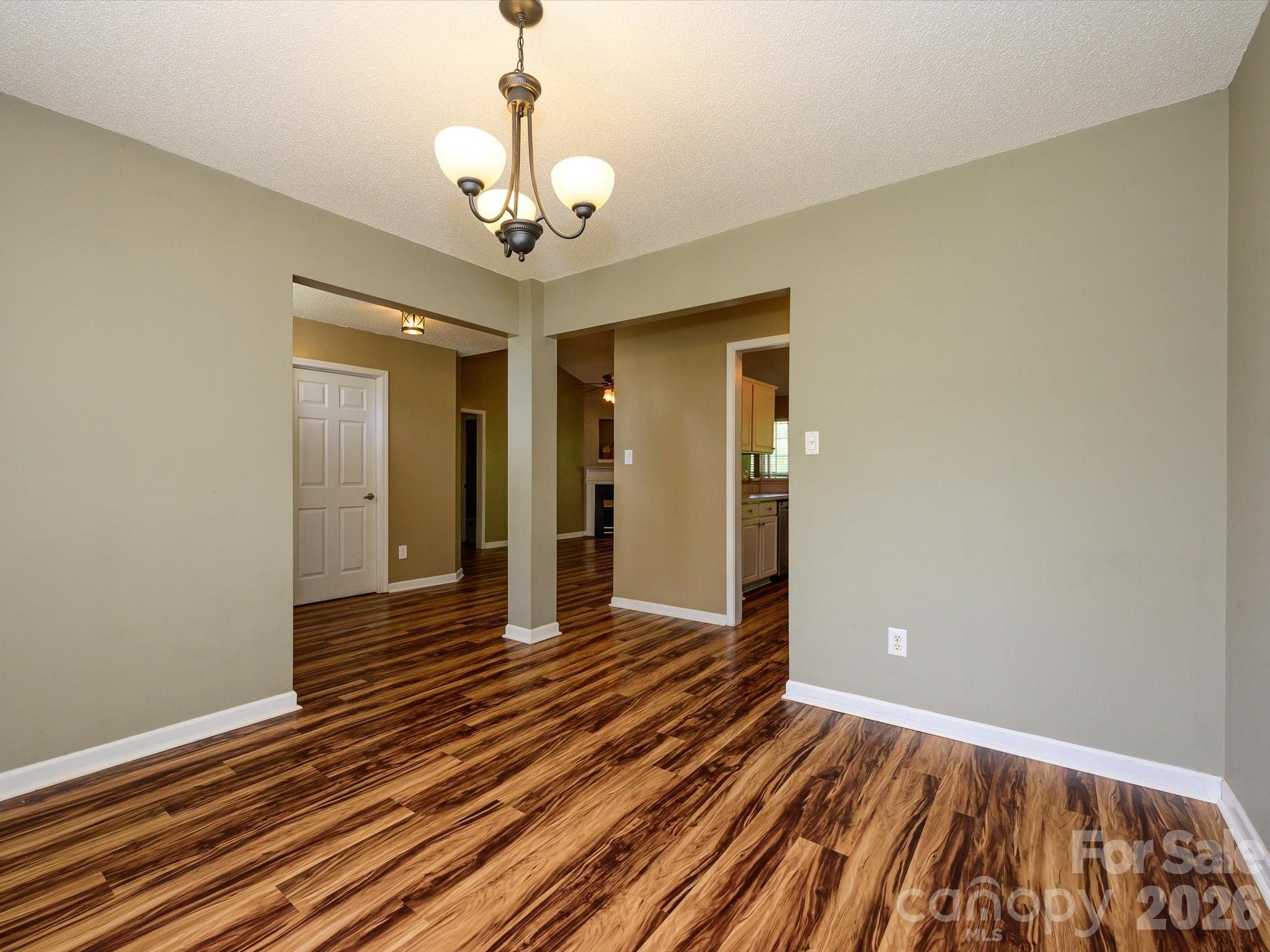 9005 Shenington Place Charlotte NC 28216