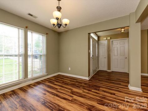 9005 Shenington Place Charlotte NC 28216