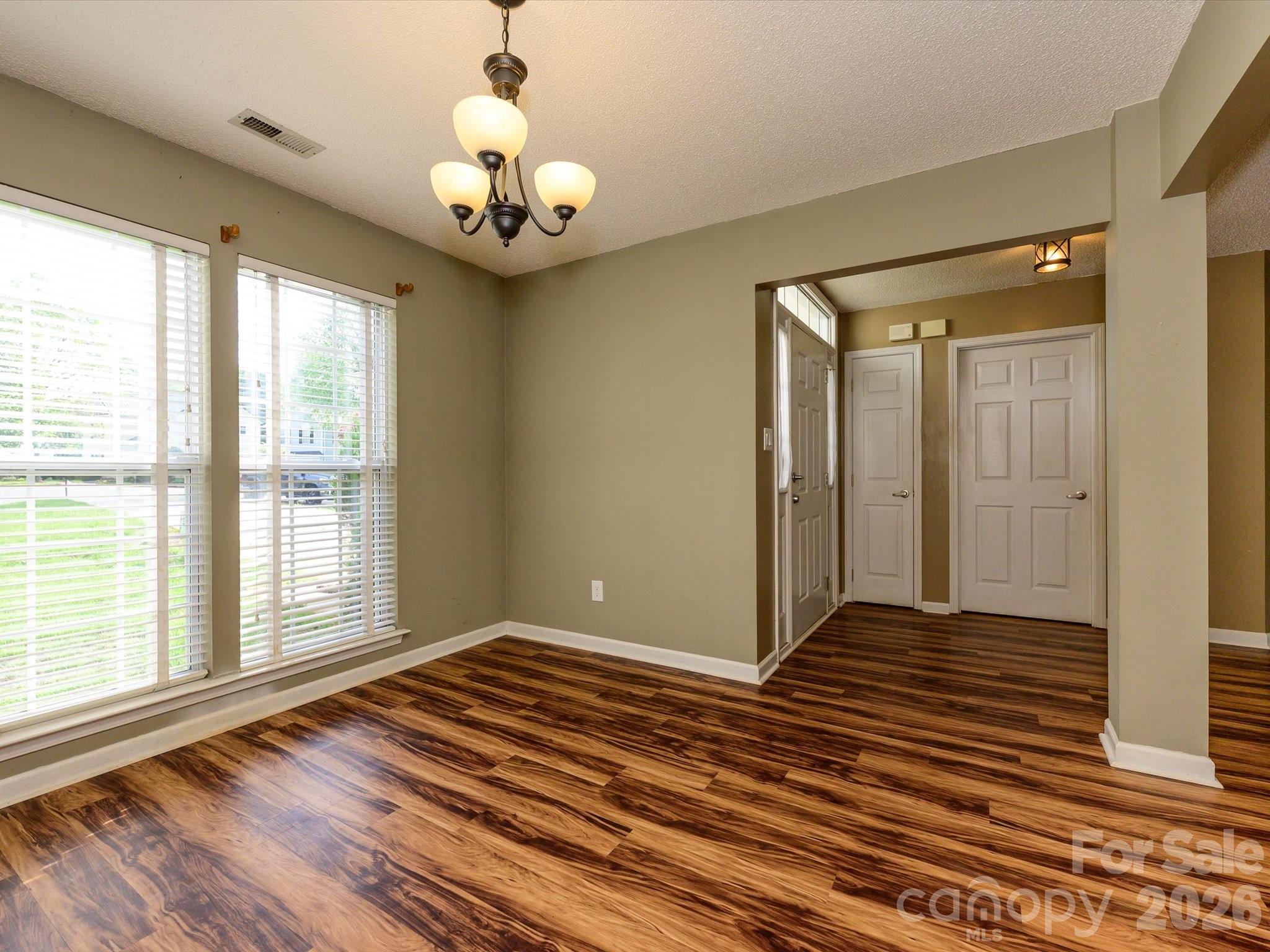 9005 Shenington Place Charlotte NC 28216