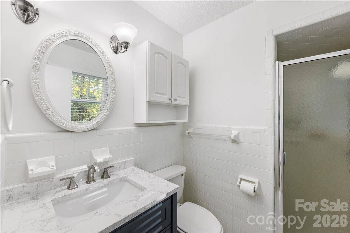 1840 Stoneyridge Drive Charlotte NC 28214