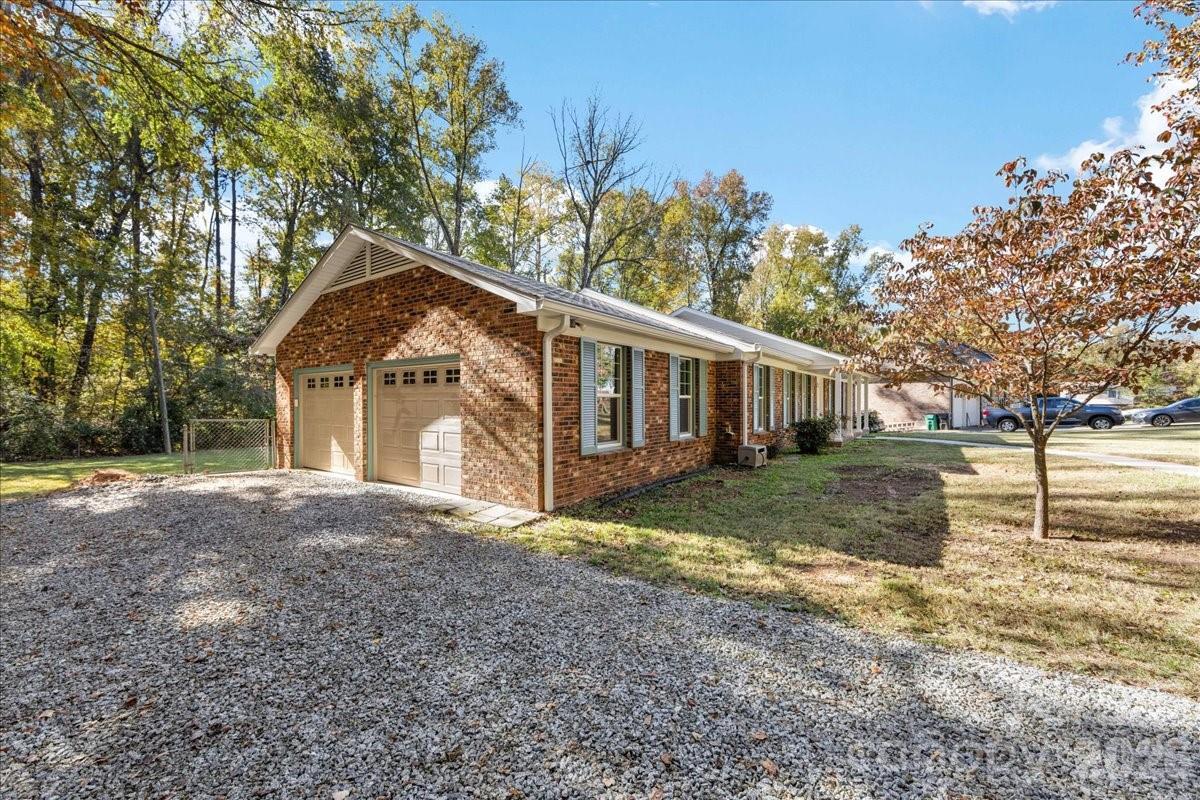 1840 Stoneyridge Drive Charlotte NC 28214