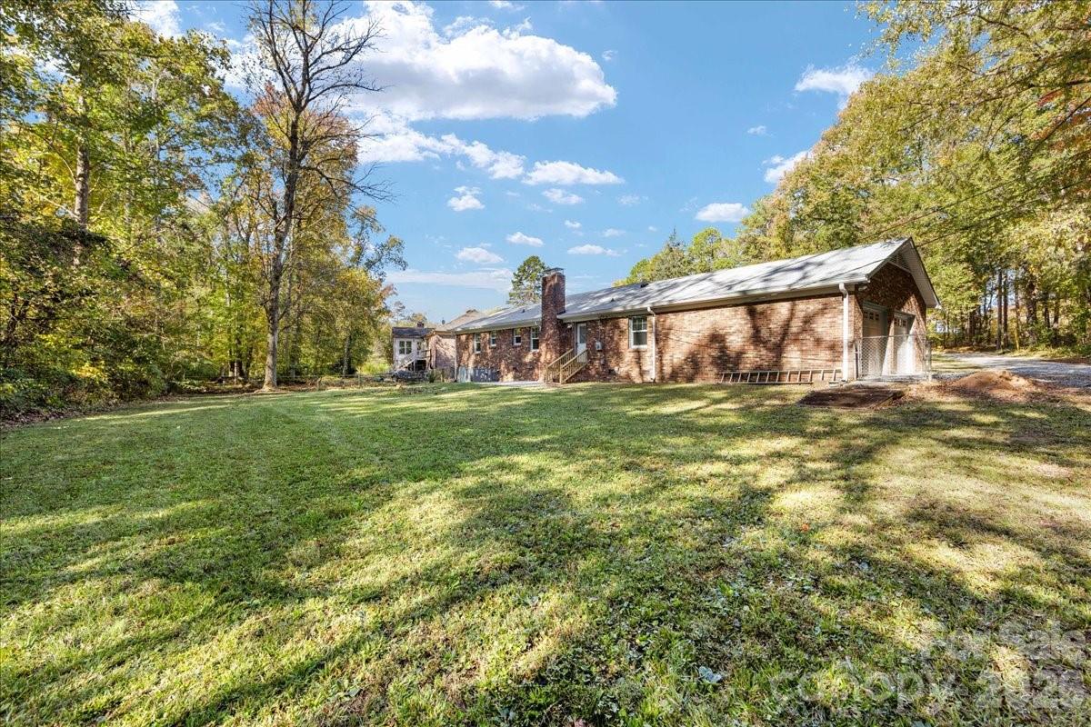 1840 Stoneyridge Drive Charlotte NC 28214