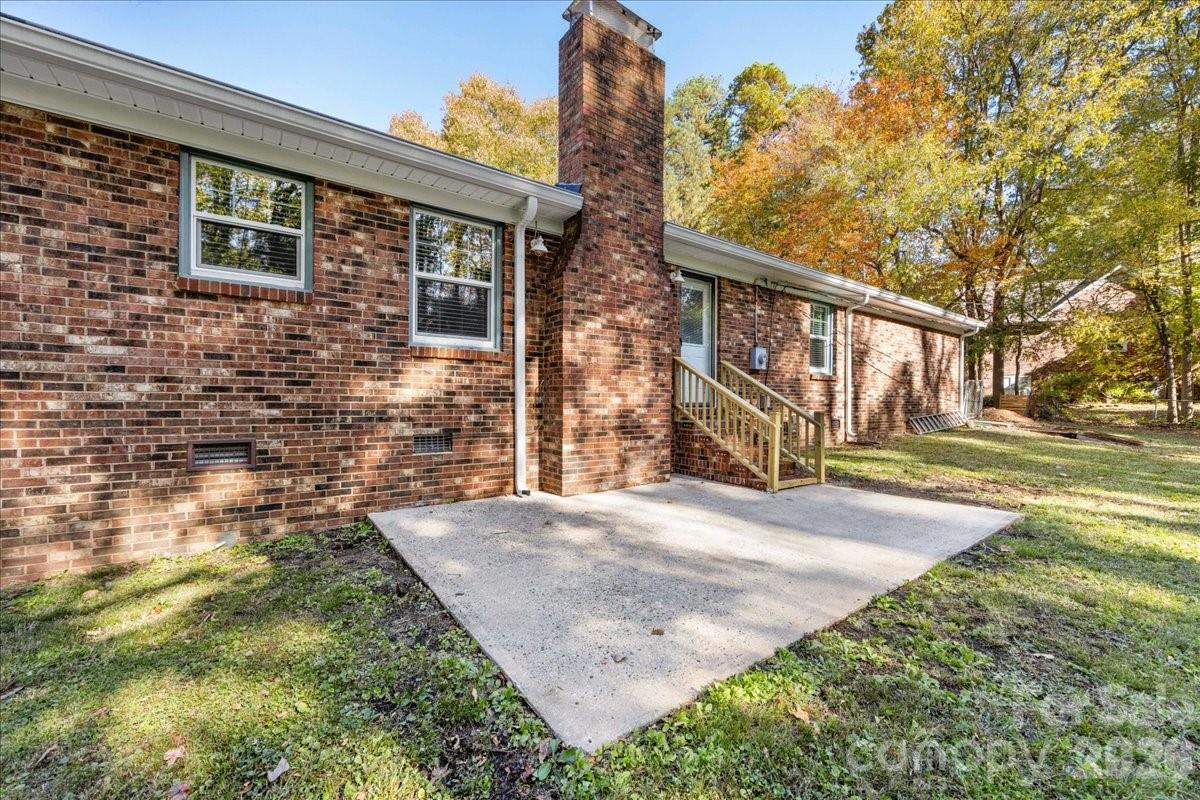 1840 Stoneyridge Drive Charlotte NC 28214