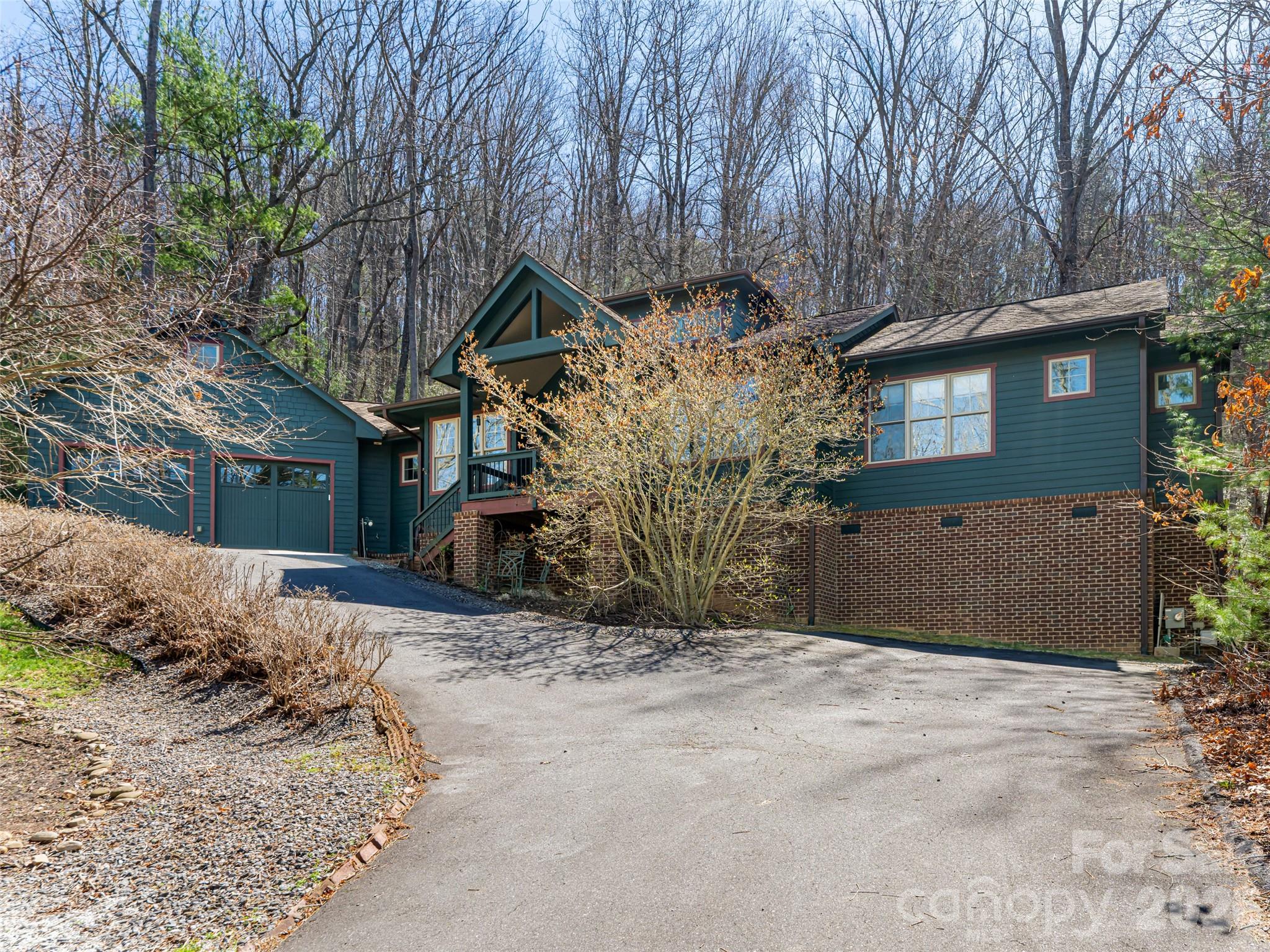 39 Oak Hollow Drive Asheville NC 28805