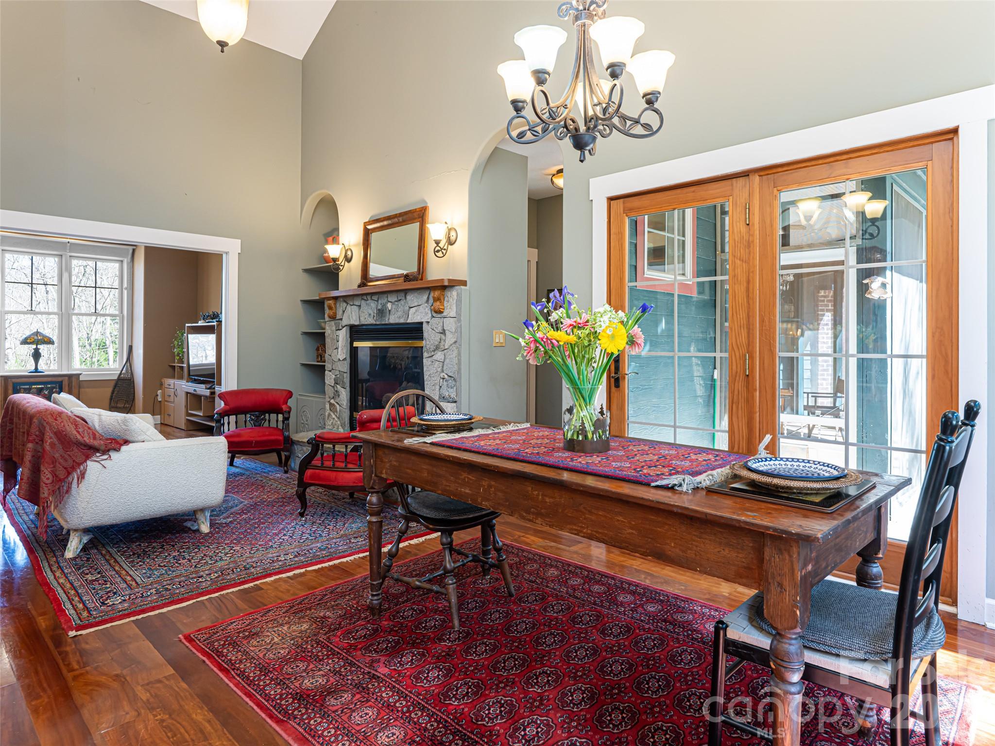 39 Oak Hollow Drive Asheville NC 28805