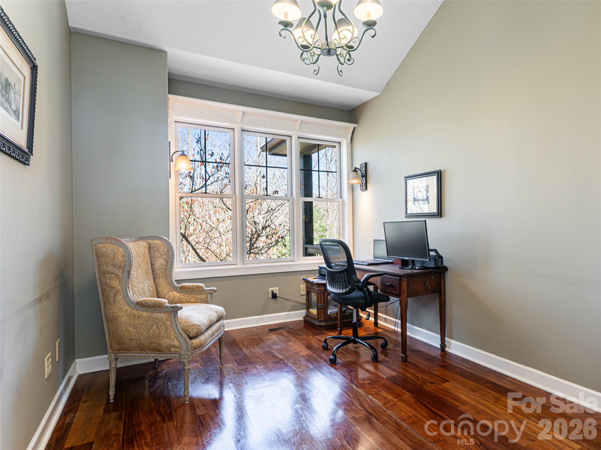 39 Oak Hollow Drive Asheville NC 28805