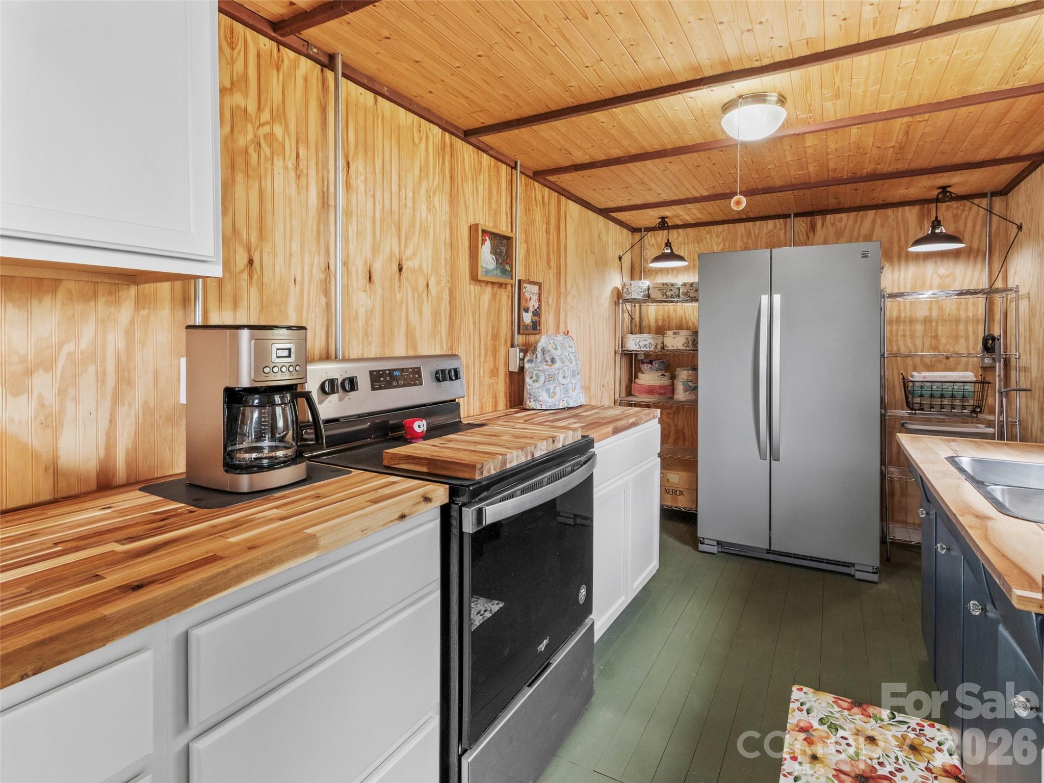 138 Robert Phillips Road Bakersville NC 28705