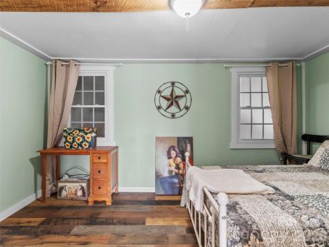 138 Robert Phillips Road Bakersville NC 28705