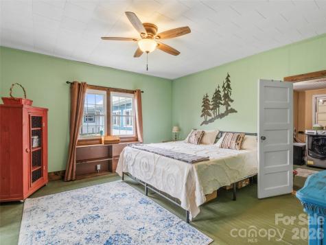 138 Robert Phillips Road Bakersville NC 28705