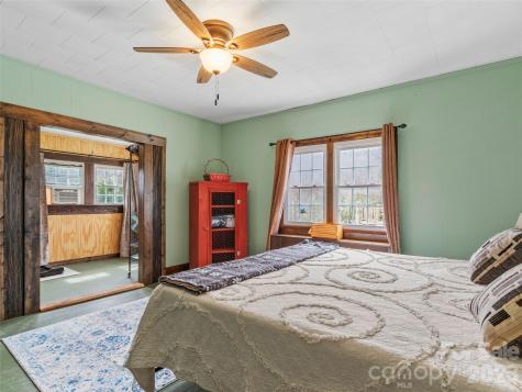 138 Robert Phillips Road Bakersville NC 28705