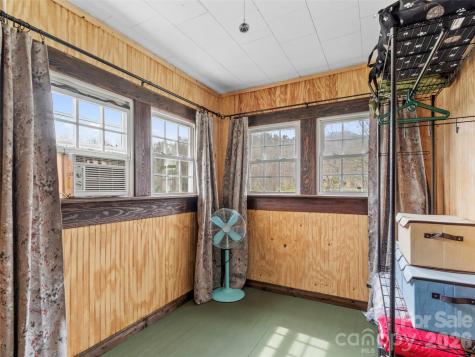 138 Robert Phillips Road Bakersville NC 28705