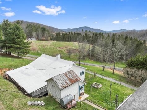 138 Robert Phillips Road Bakersville NC 28705