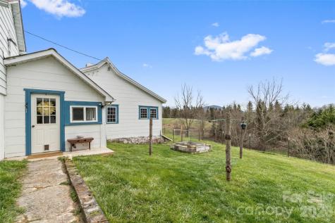 138 Robert Phillips Road Bakersville NC 28705