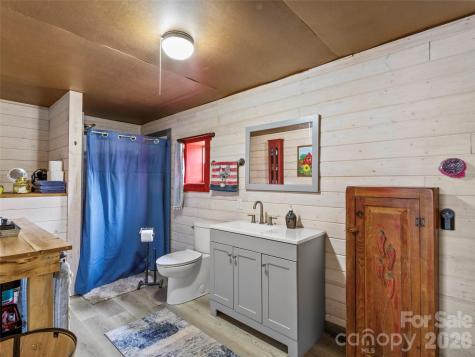 138 Robert Phillips Road Bakersville NC 28705