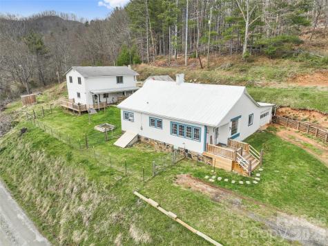 138 Robert Phillips Road Bakersville NC 28705