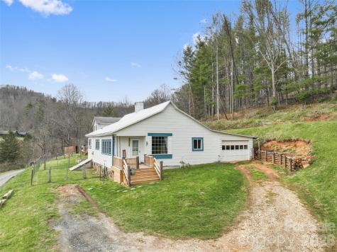 138 Robert Phillips Road Bakersville NC 28705