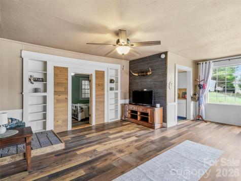 138 Robert Phillips Road Bakersville NC 28705