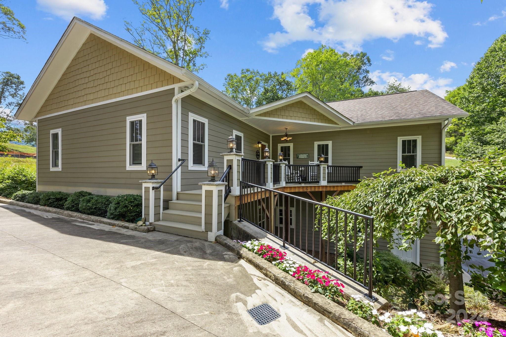 28 City Spring Road Clyde NC 28721