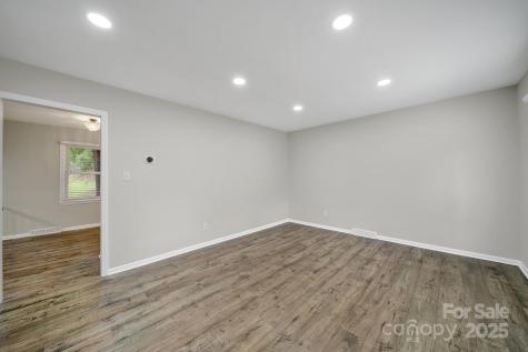 8514 Timber Crest Circle Charlotte NC 28226