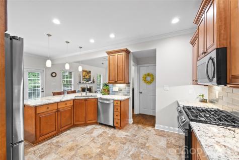 5625 Weavers Row Gastonia NC 28056