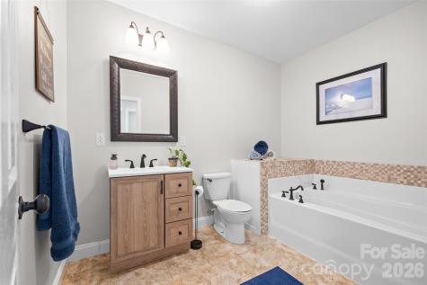 5625 Weavers Row Gastonia NC 28056