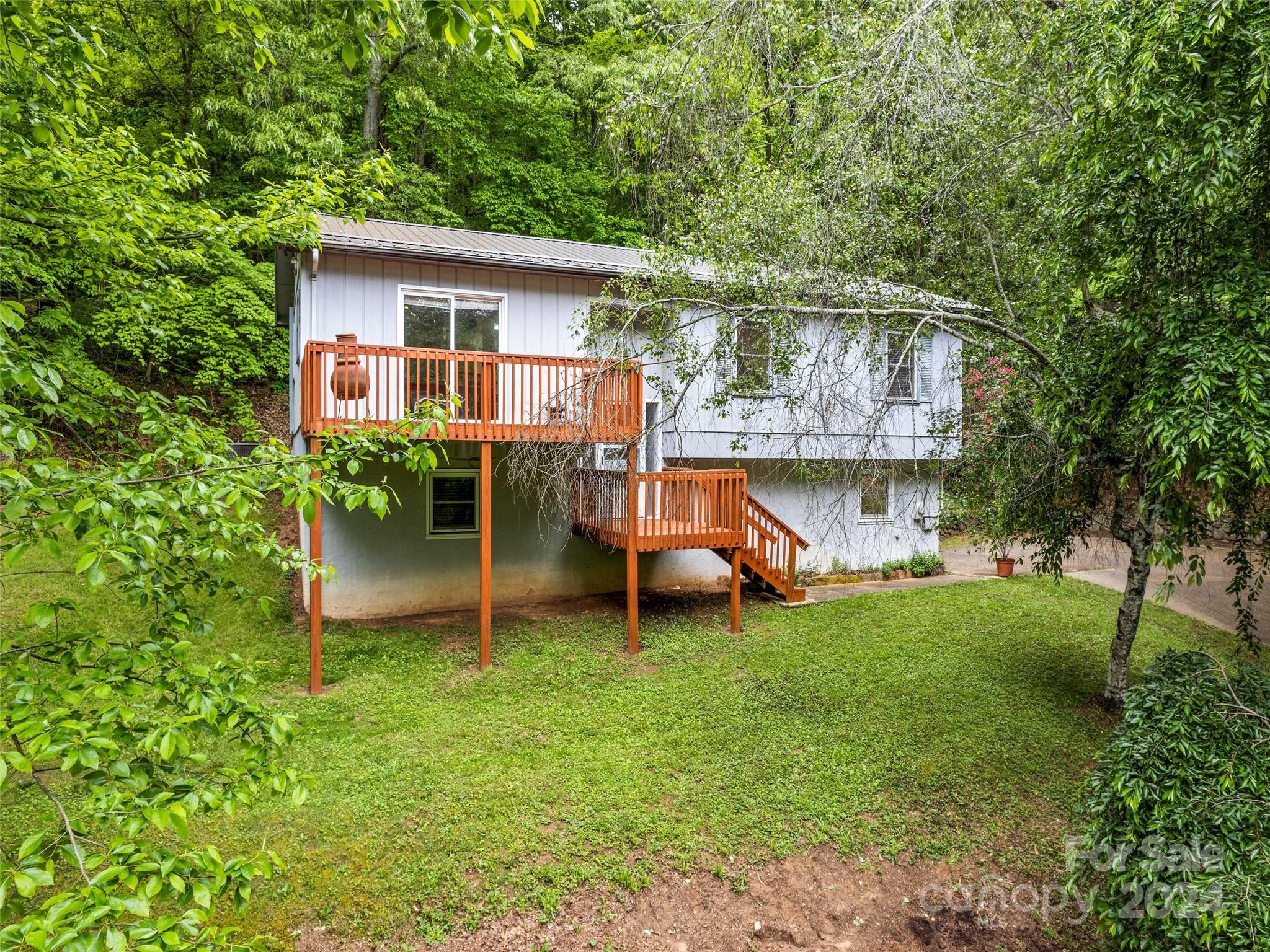 46 Highland Terrace Clyde NC 28721