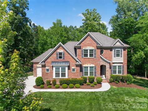 1005 Kara Court Matthews NC 28104