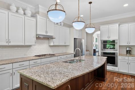 1005 Kara Court Matthews NC 28104