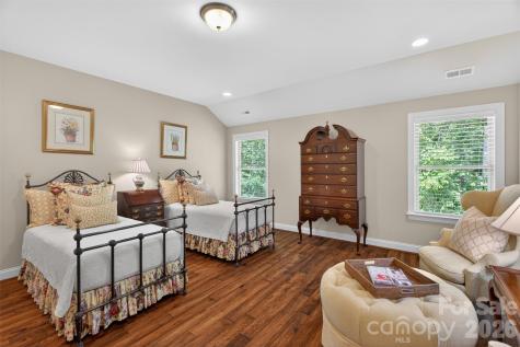 1005 Kara Court Matthews NC 28104