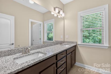 1005 Kara Court Matthews NC 28104