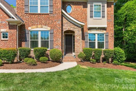 1005 Kara Court Matthews NC 28104