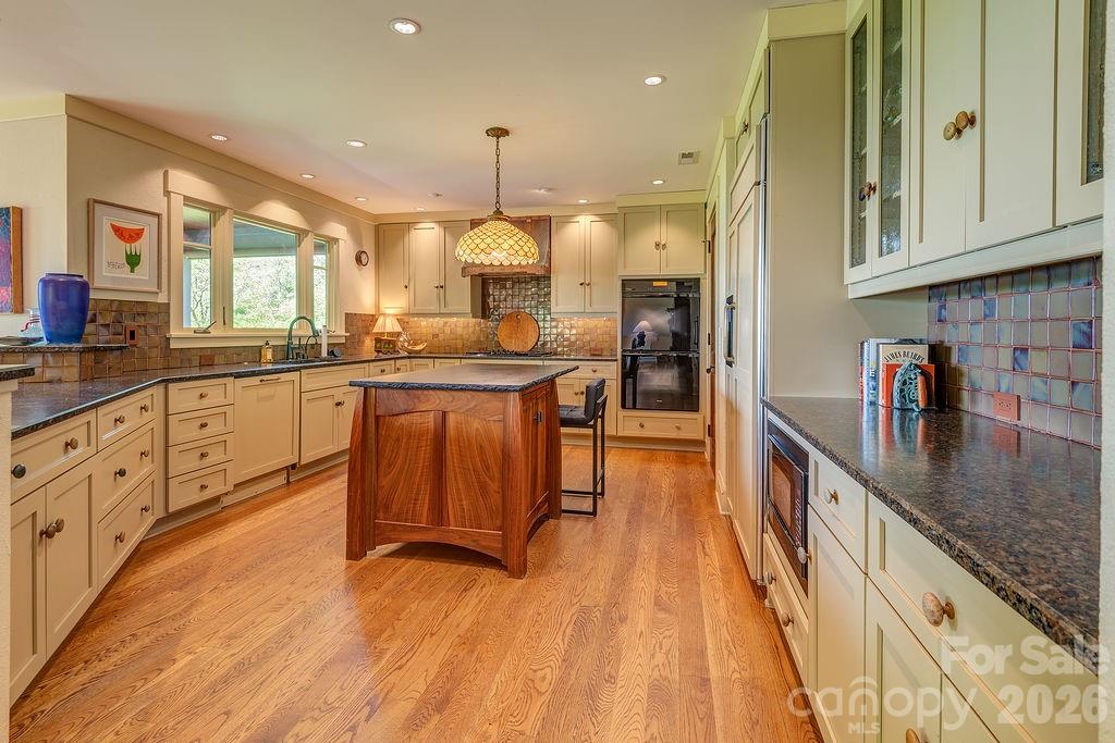 24 Westhaven Drive Asheville NC 28804