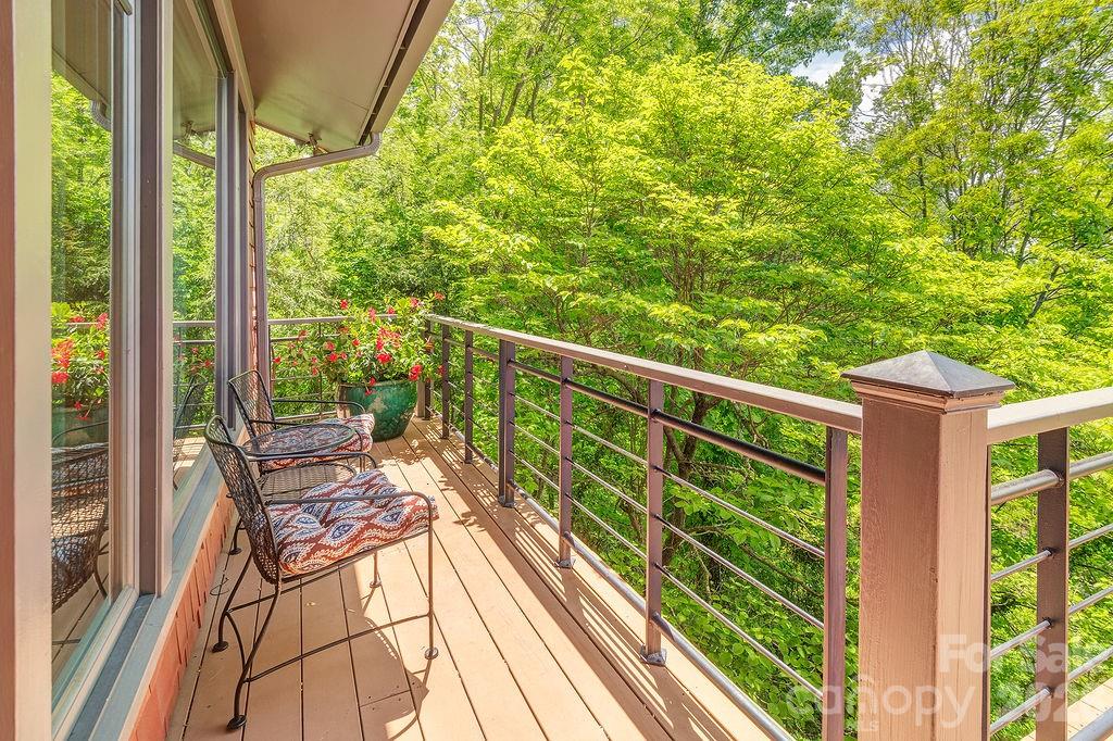 24 Westhaven Drive Asheville NC 28804