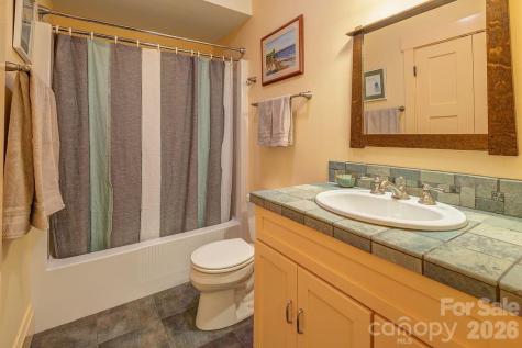 24 Westhaven Drive Asheville NC 28804