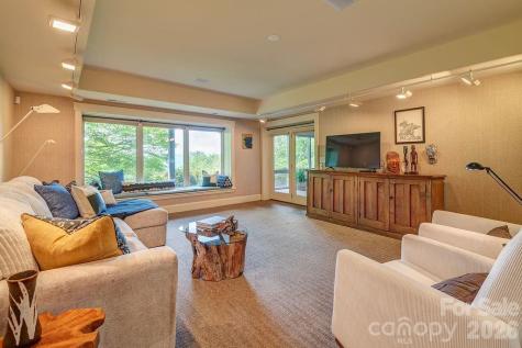 24 Westhaven Drive Asheville NC 28804