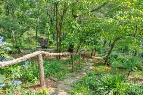 24 Westhaven Drive Asheville NC 28804
