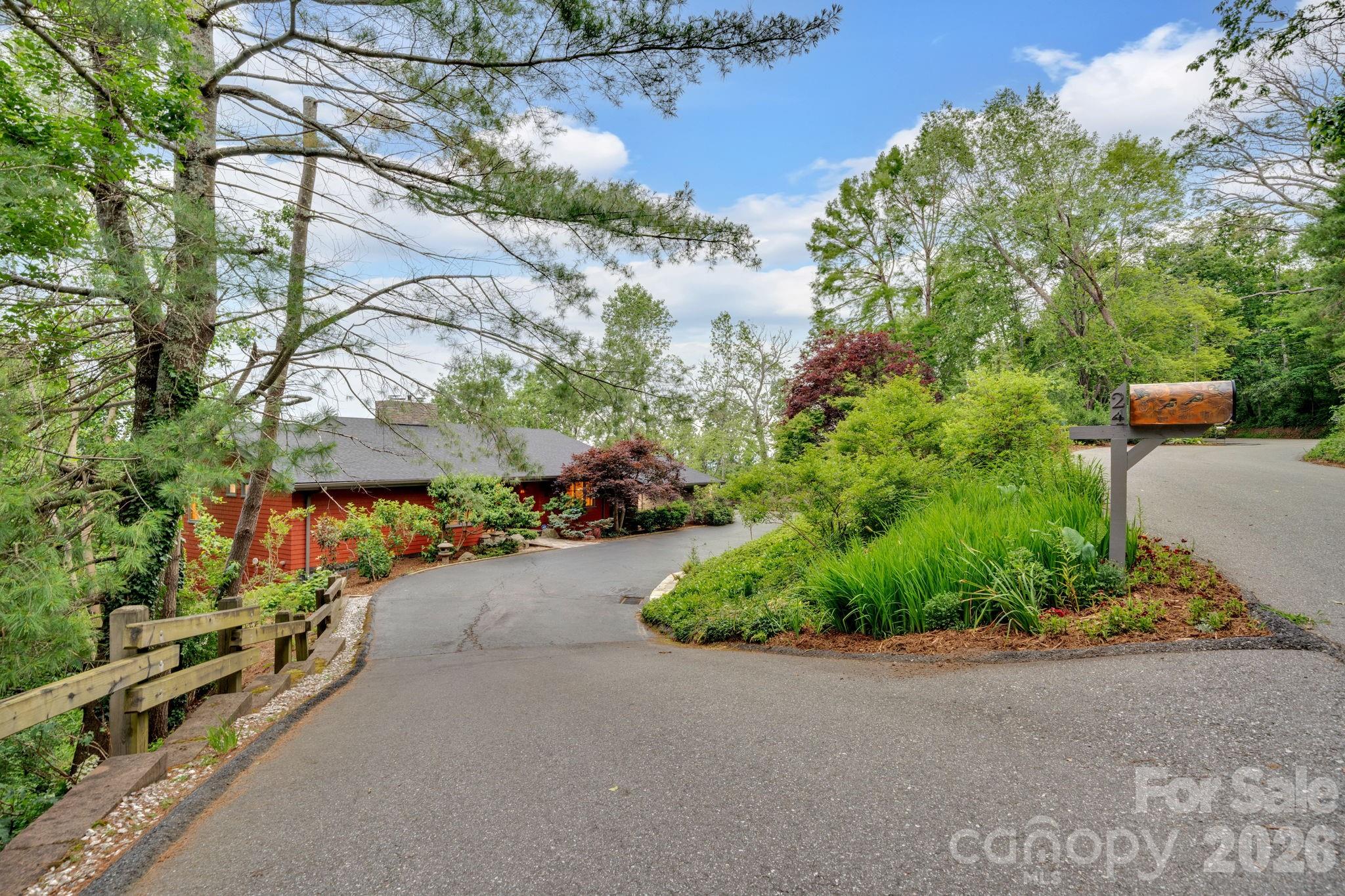 24 Westhaven Drive Asheville NC 28804