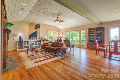 24 Westhaven Drive Asheville NC 28804