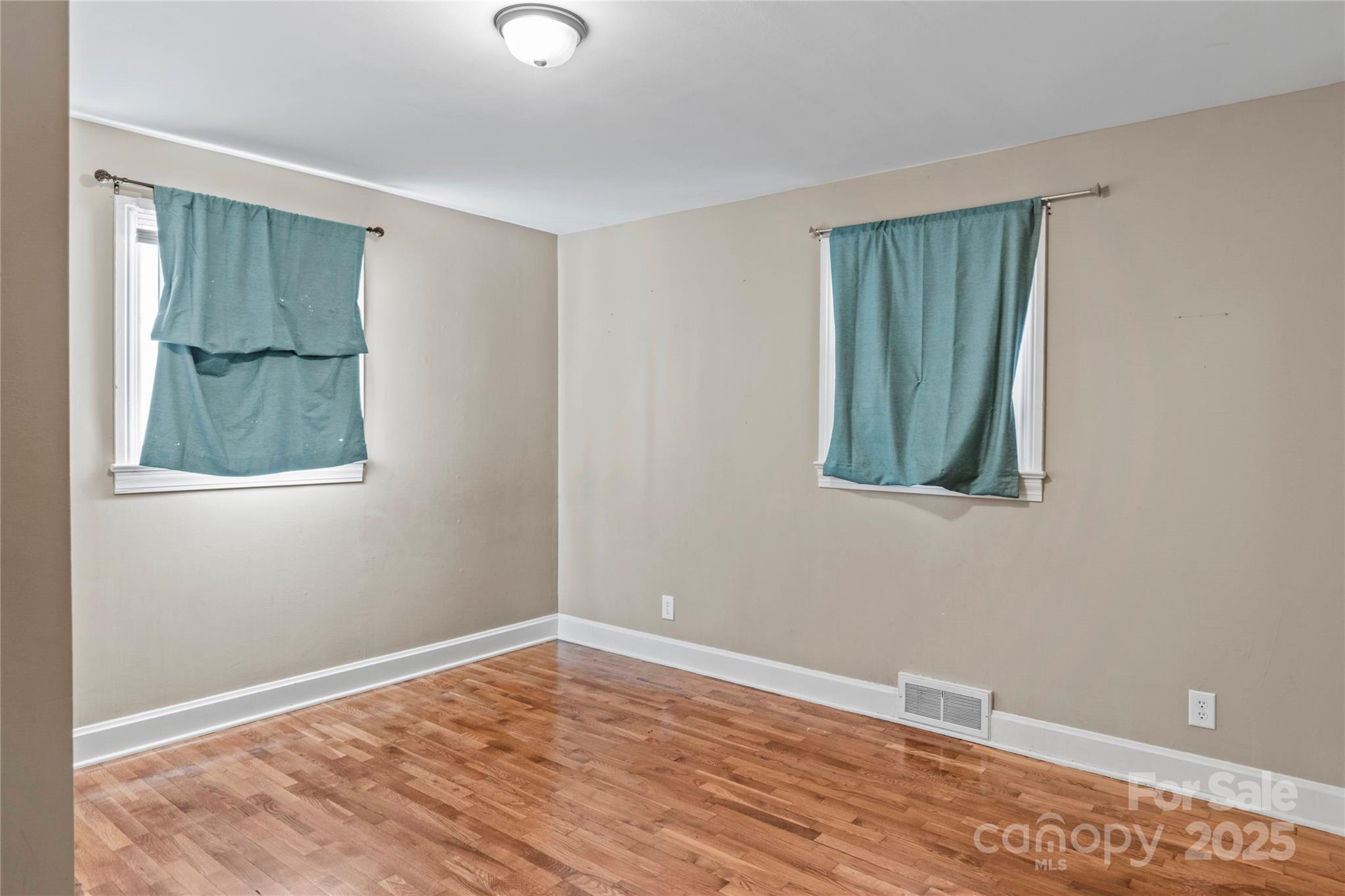 133 South Street Elkin NC 28621