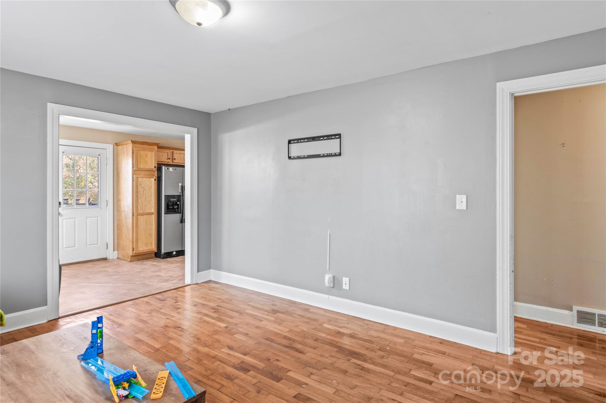 133 South Street Elkin NC 28621