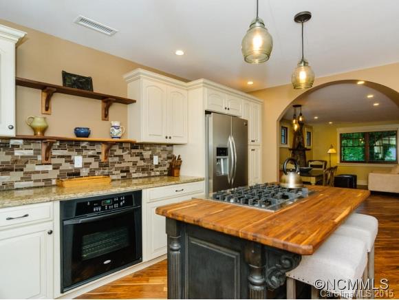 156 Rumbough Place Asheville NC 28806